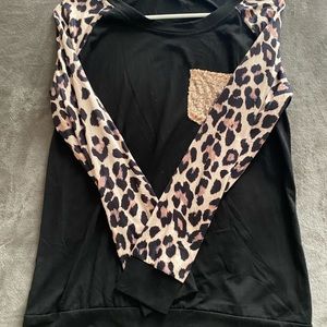 Great condition (cheetah print)